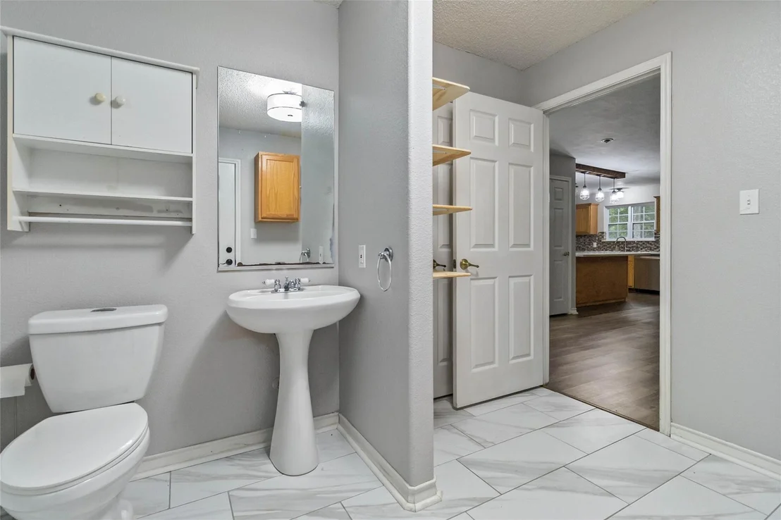 Photo of 425 Woodlands DR