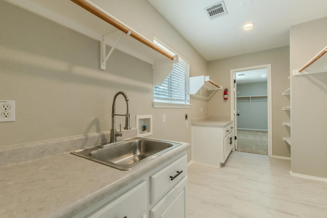 Photo of 3988 Lord Byron CIR