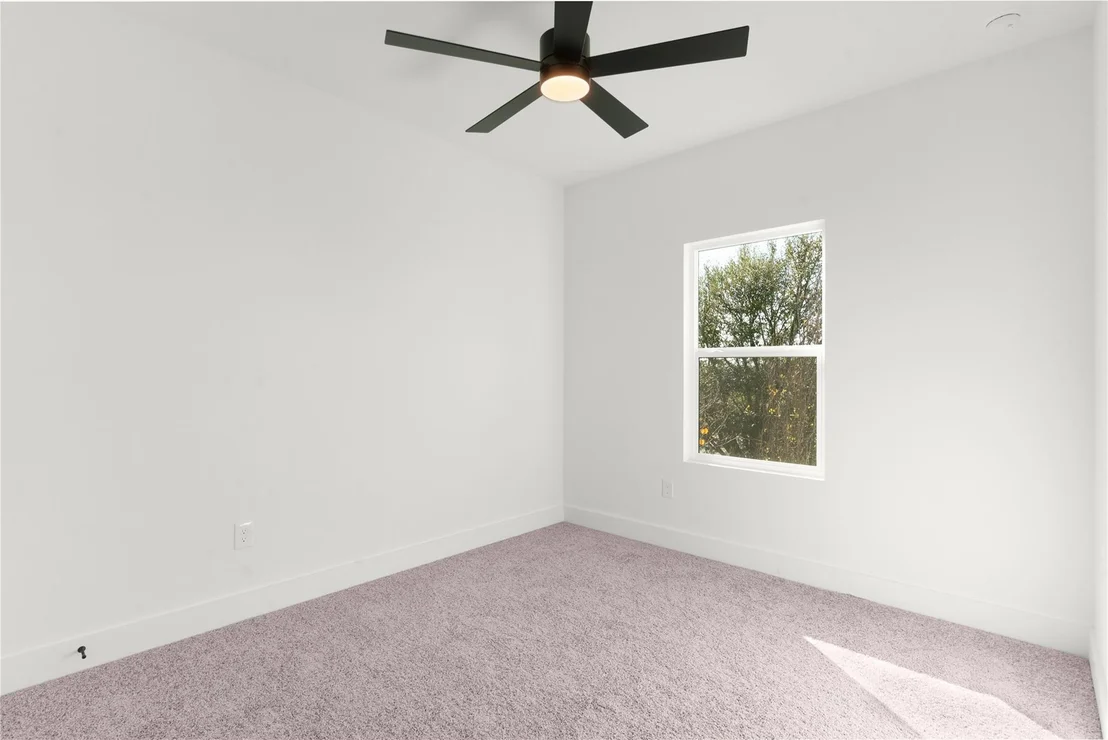 Photo of 105 Carmen CV