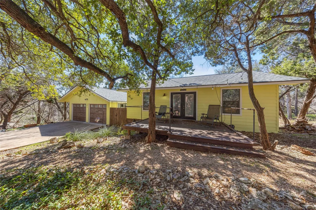 Photo of 305 Clear Springs RD