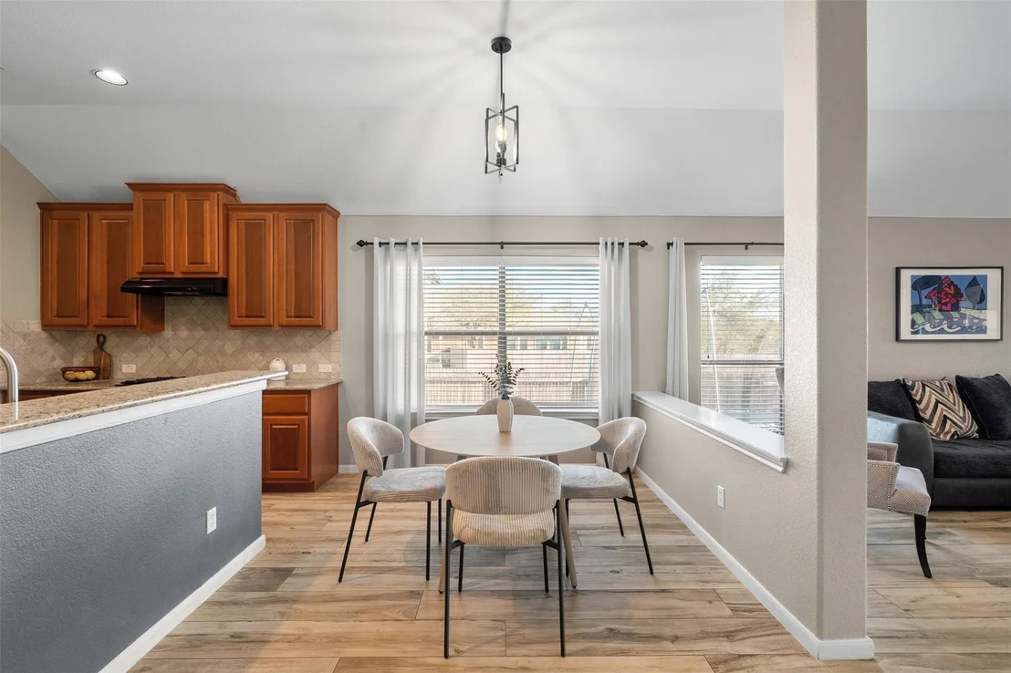 Photo of 407 Victoria DR