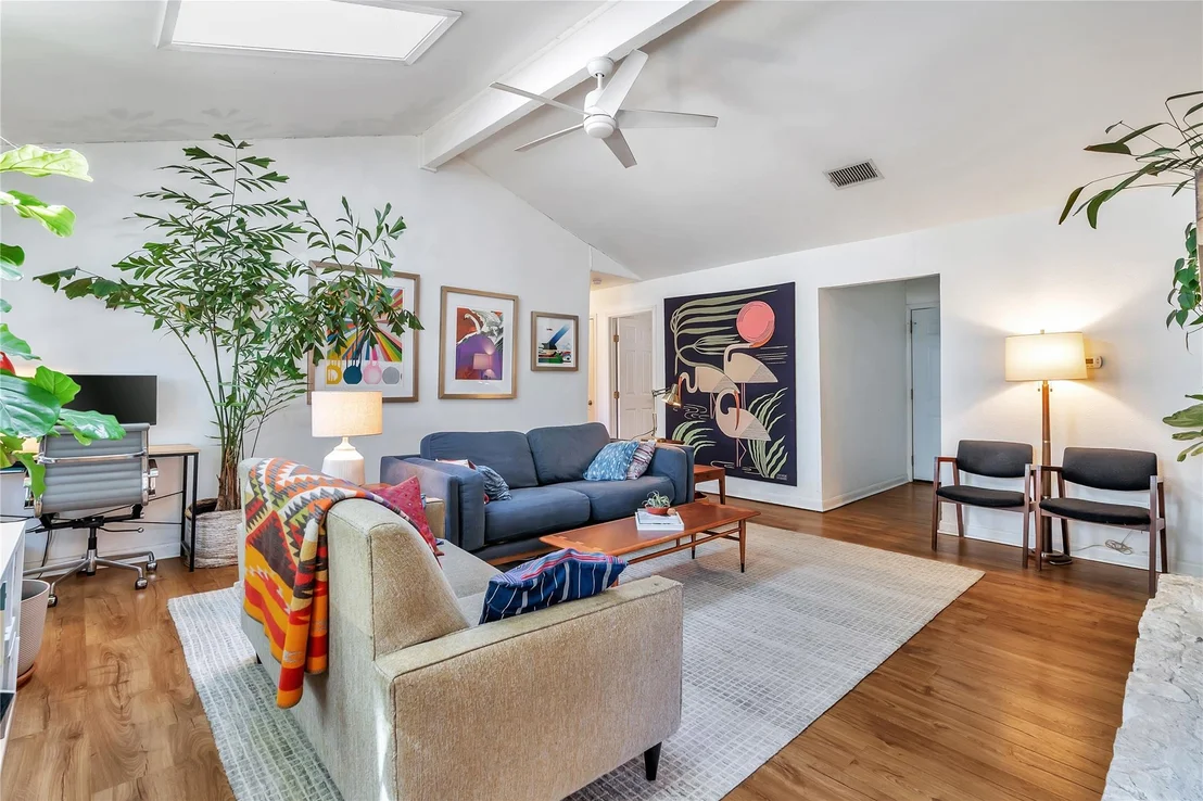 Photo of 1516 Turtle Creek BLVD