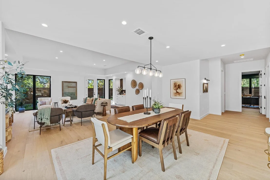 Photo of 4604 Richmond Ave