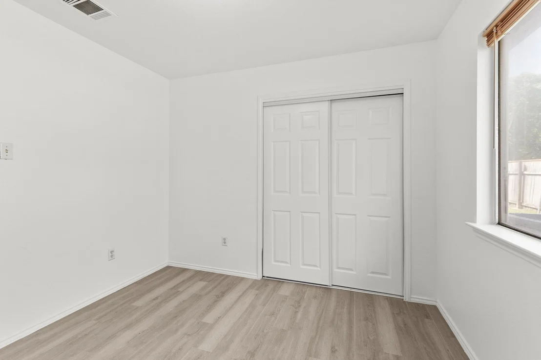 Photo of 112 James Lin CIR