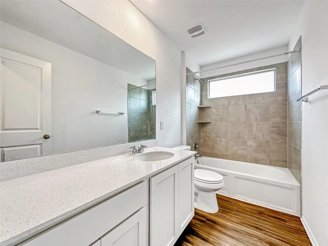 Photo of 621 Milliner LOOP