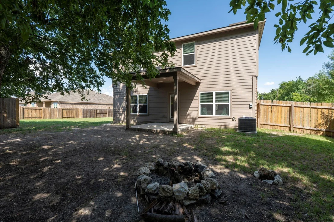 Photo of 1698 Violet LN