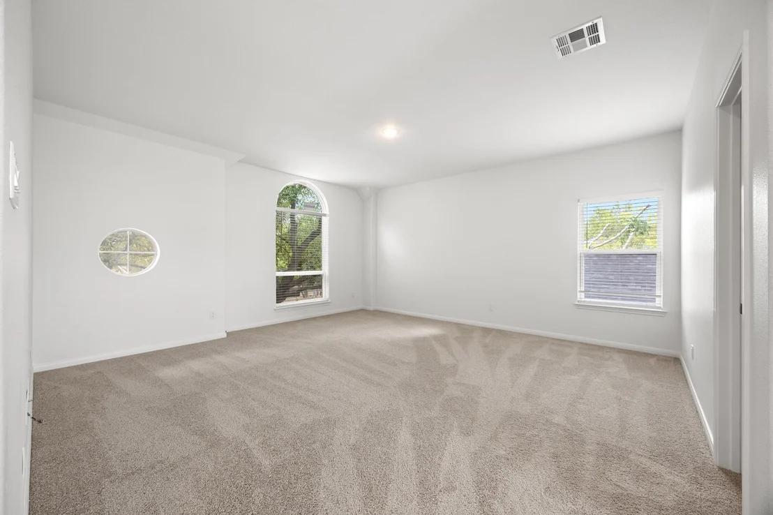 Photo of 1245 Lacey Oak LOOP