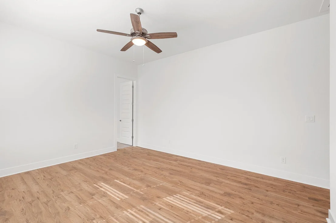Photo of 2212 Tobiano TRCE