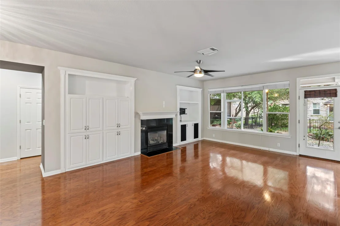 Photo of 105 Saddle TRL