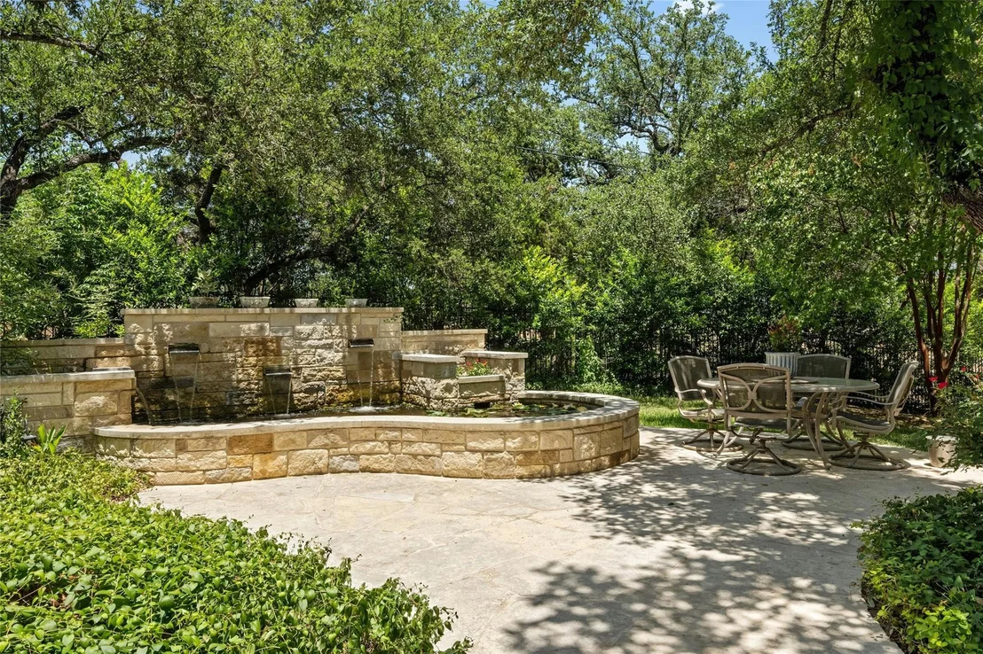 Photo of 4 LOST MEADOW TRL