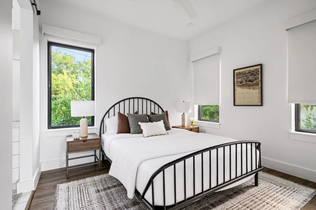 Photo of 1105 Travis Heights BLVD