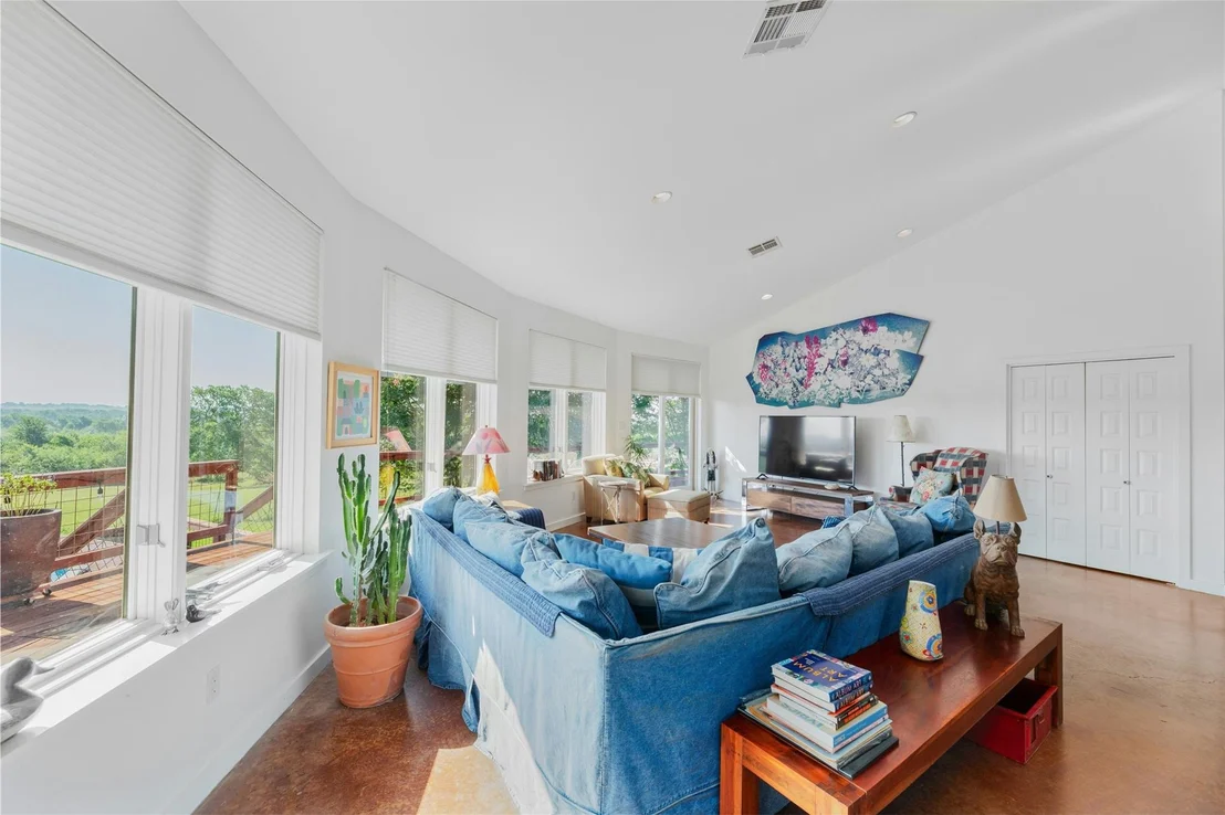 Photo of 15950 Decker Lake RD