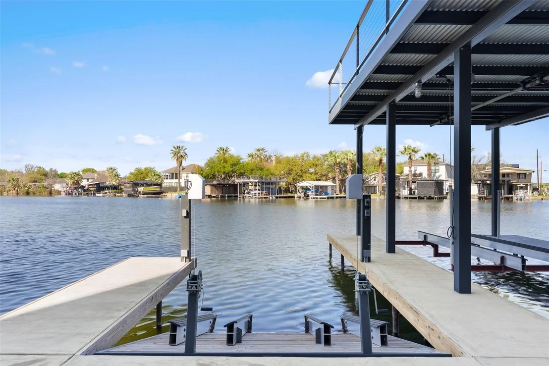 Photo of 175 Pointview DR