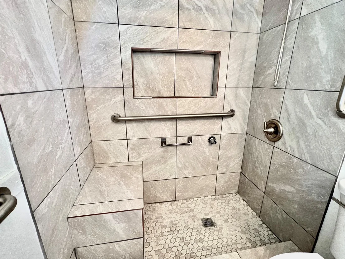 Photo of 105 Lariat CIR