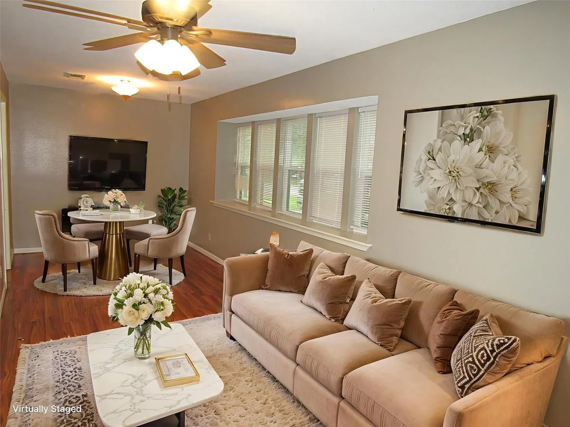 Photo of 306 Ruggles LOOP