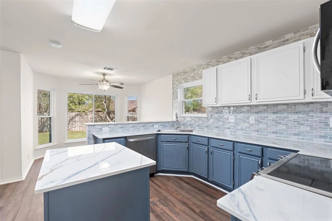 Photo of 1011 Hayden WAY