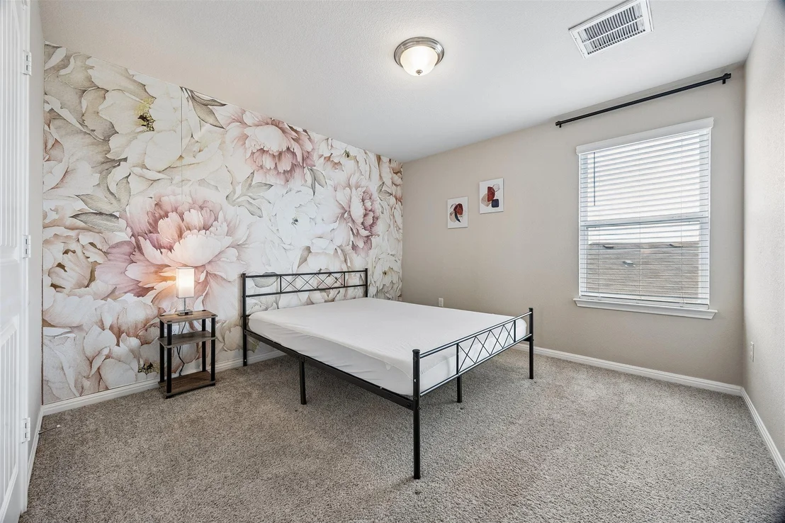 Photo of 104 Blue Sage DR