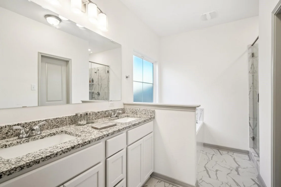 Photo of 6913 McGregor LOOP