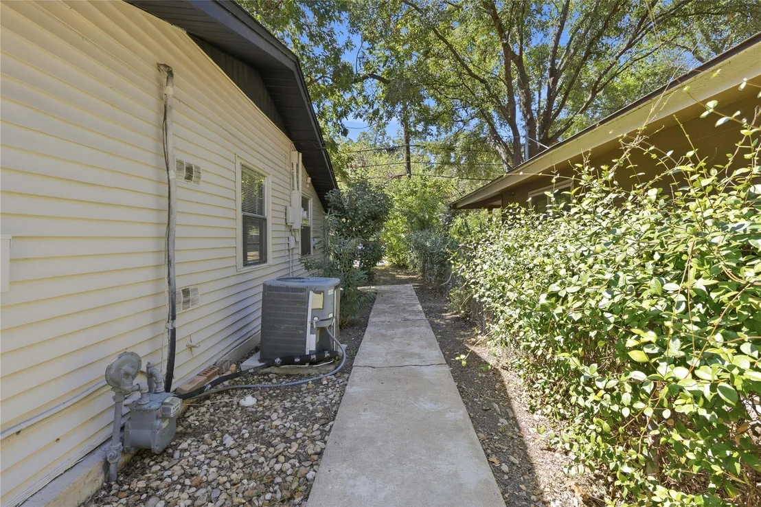 Photo of 3206 Goodwin Ave