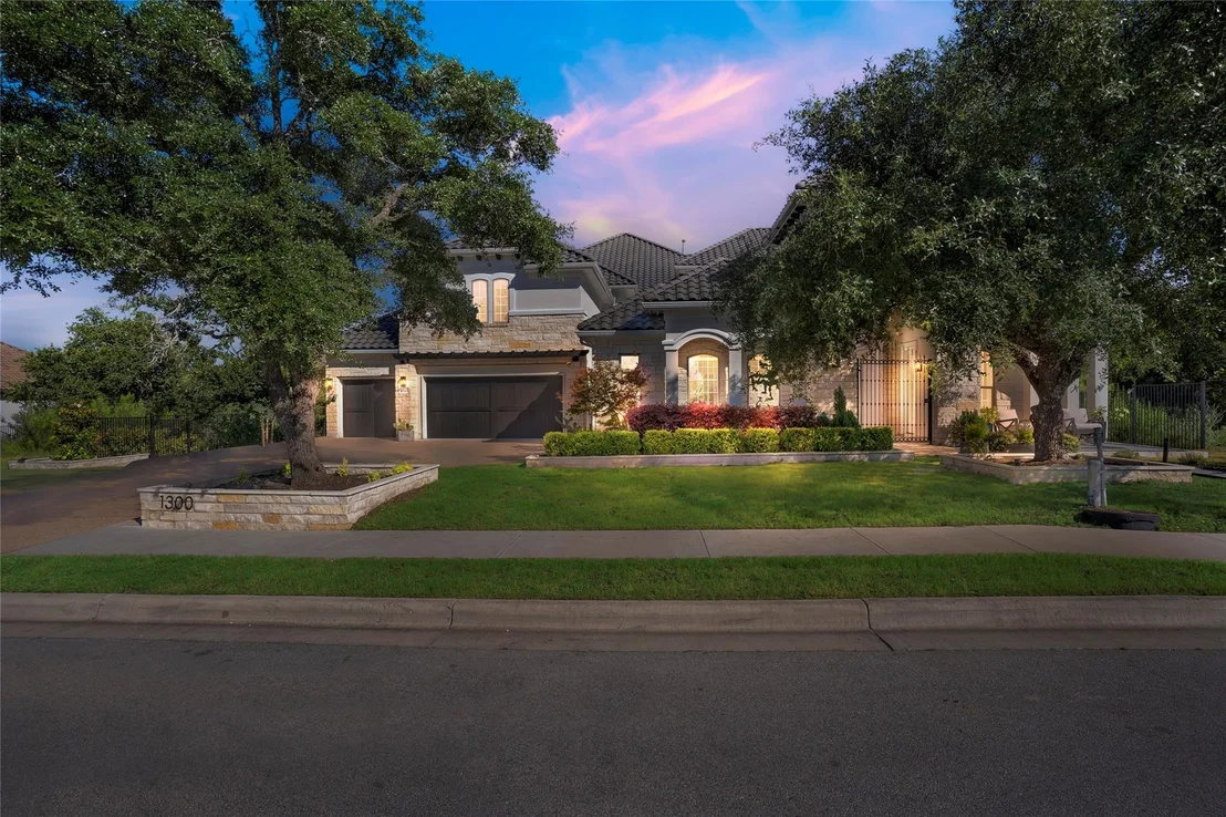 Photo of 1300 Morning Moon CIR