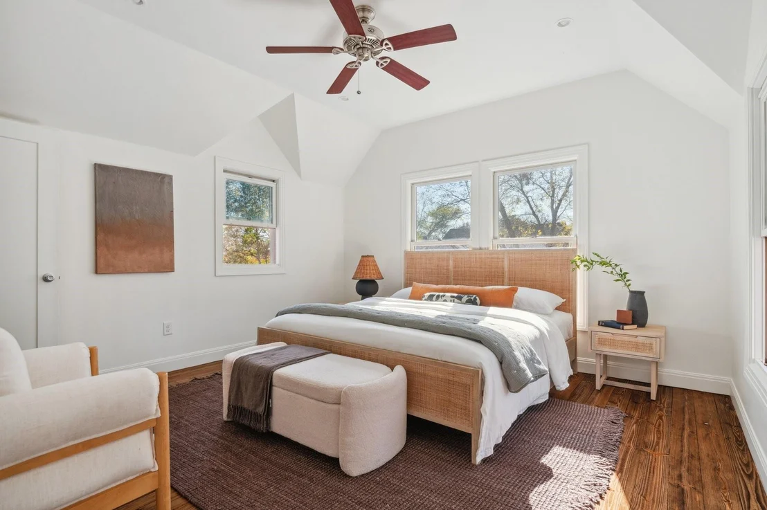 Photo of 4008 Duval ST