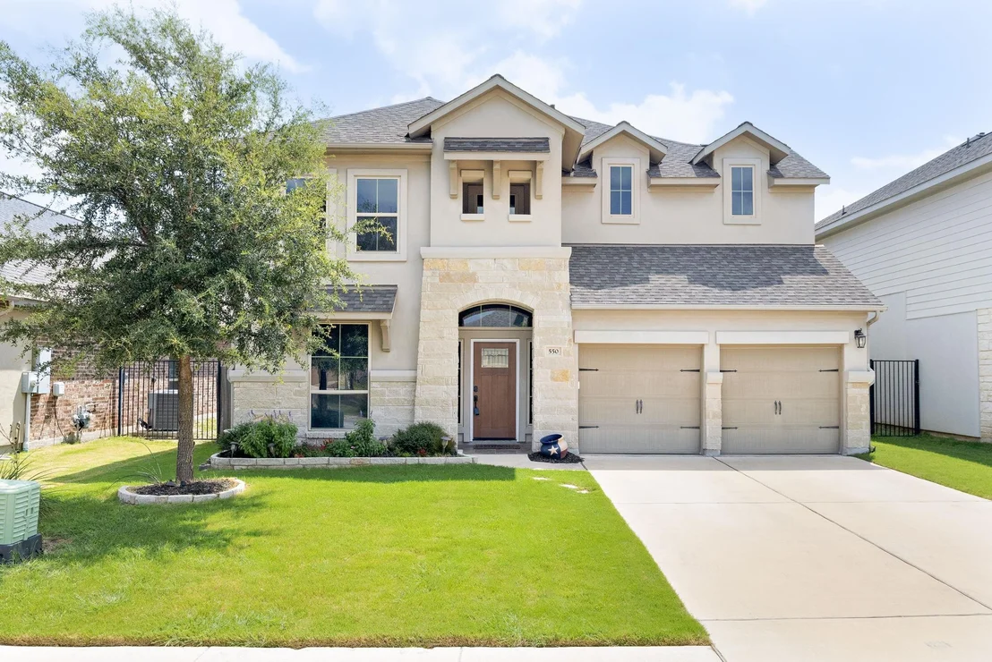 Photo of 550 Cortona LN
