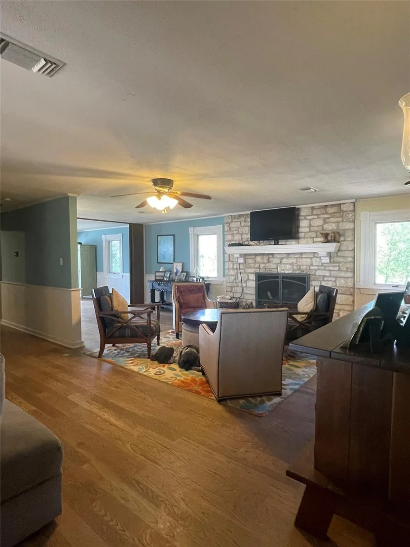 Photo of 138 Suzann LN