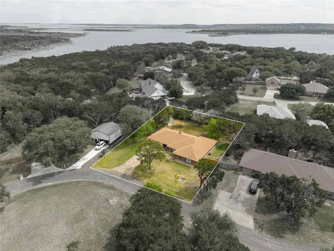 Photo of 2111 Chinaberry CIR