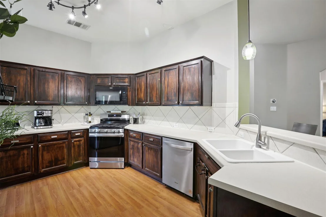 Photo of 902 Ridgemont CIR