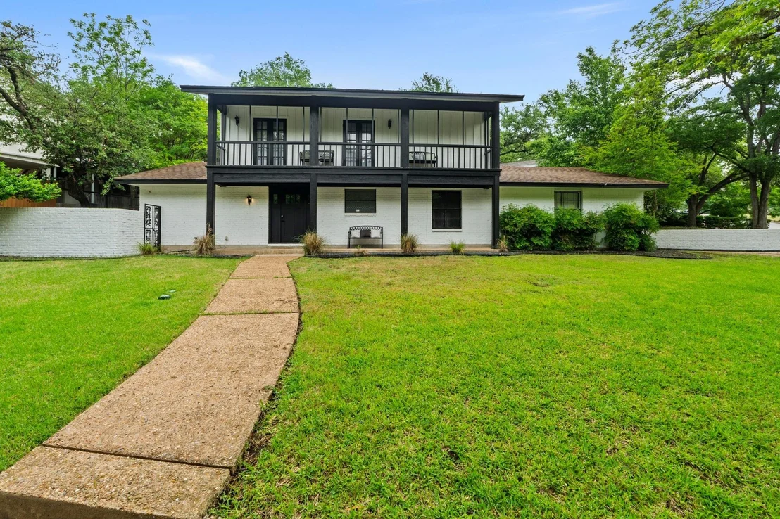 Photo of 3520 Highland View DR