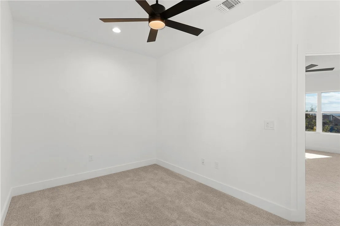 Photo of 107 Carmen CV