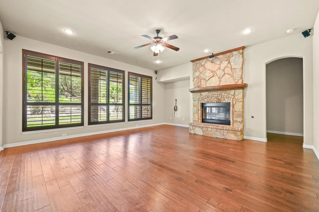 Photo of 180 Granite LN