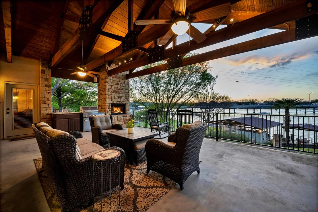 Photo of 202 Bridgepoint DR