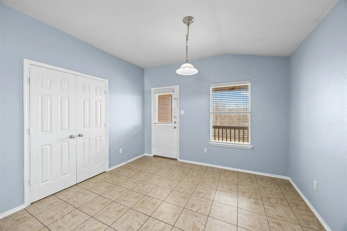Photo of 5604 Malcom TRL