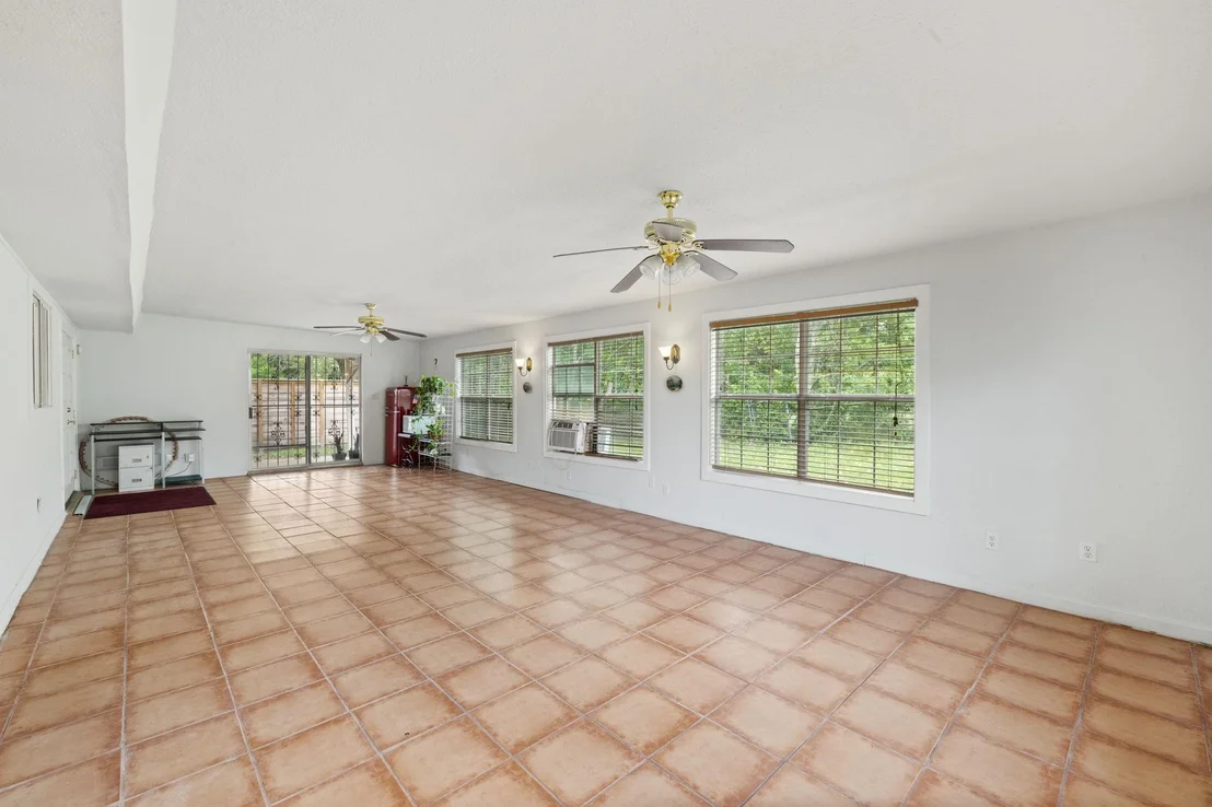 Photo of 607 Elderberry CV