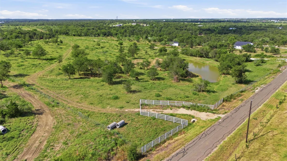 Photo of 3280 County Road 466 RD