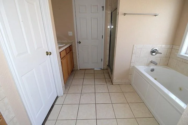 Photo of 2003 Walker Place BLVD