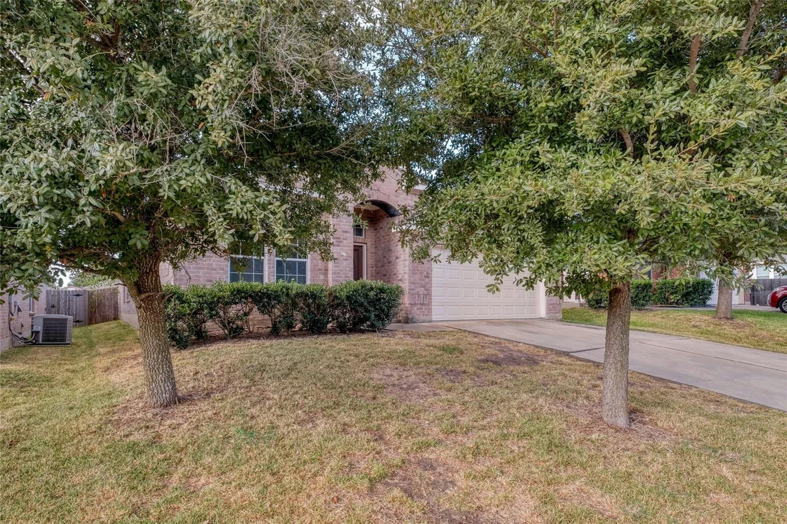 Photo of 18616 Blue Pond DR