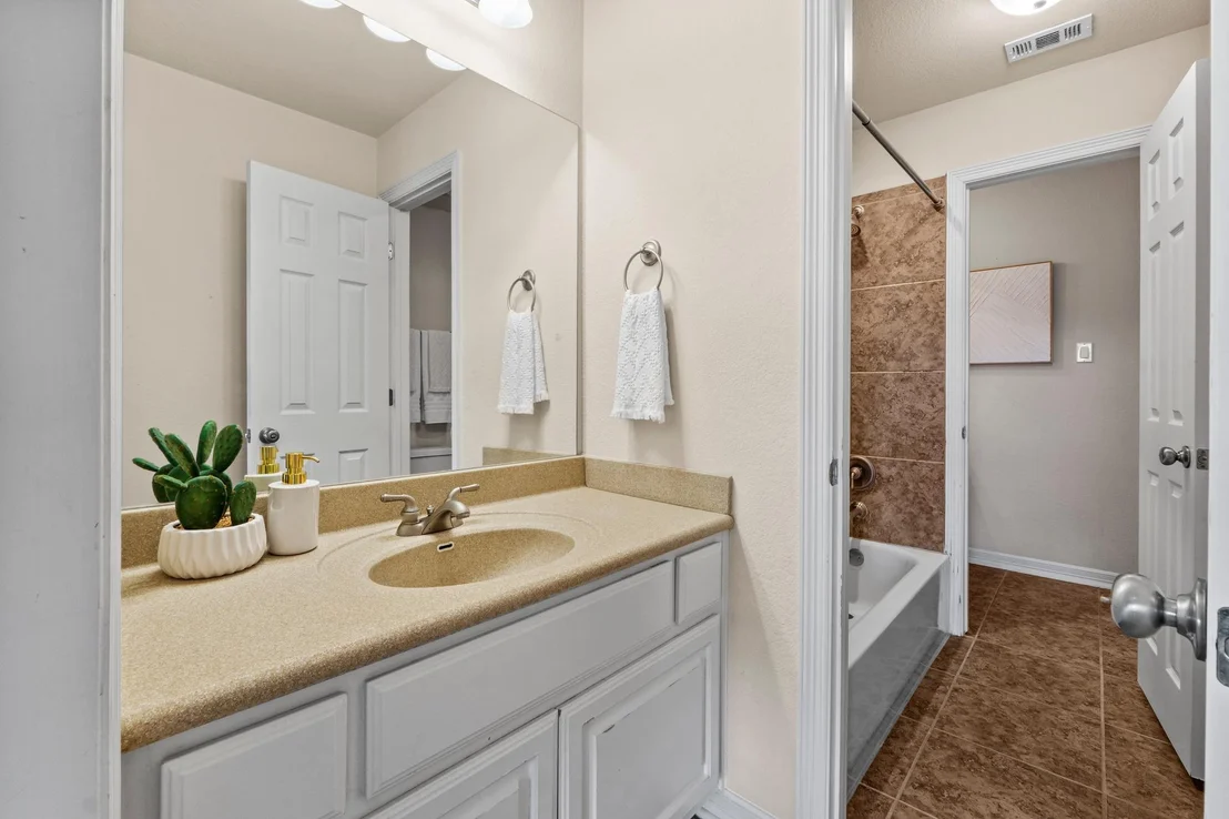 Photo of 3433 Alexandrite WAY