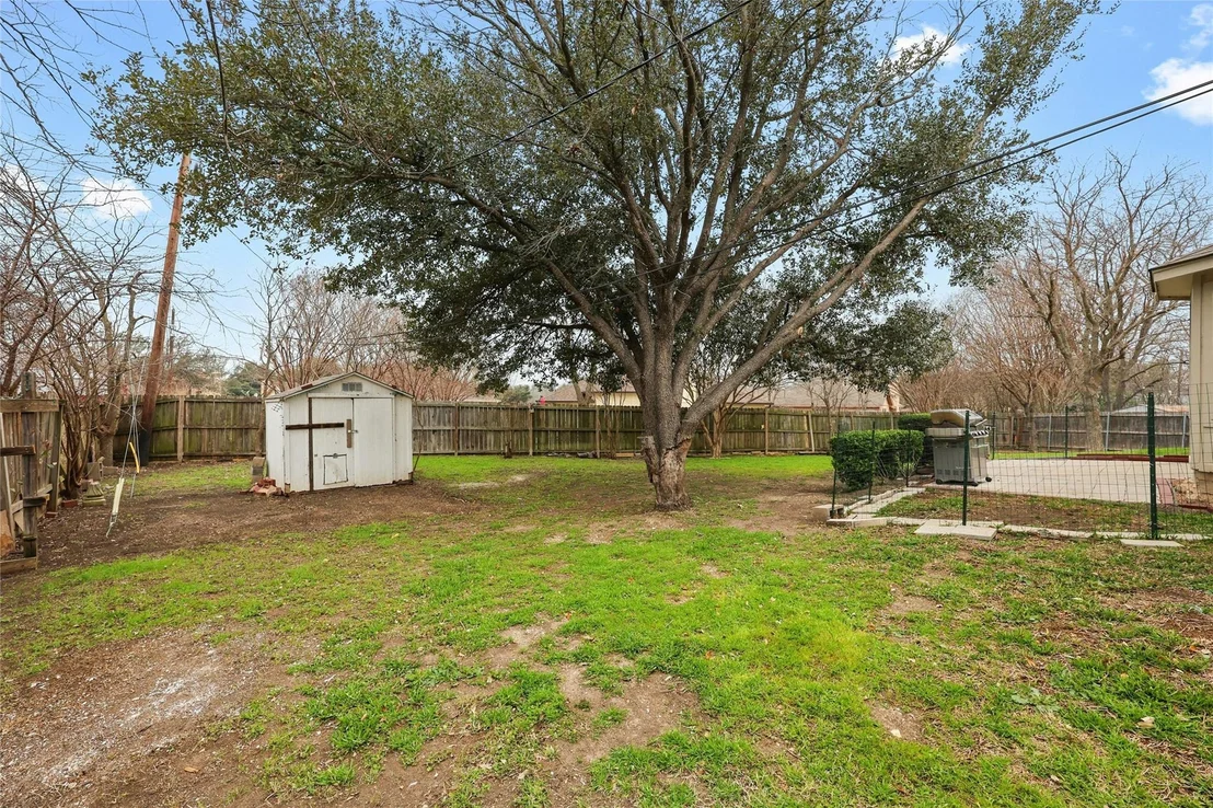 Photo of 610 Sabine CIR