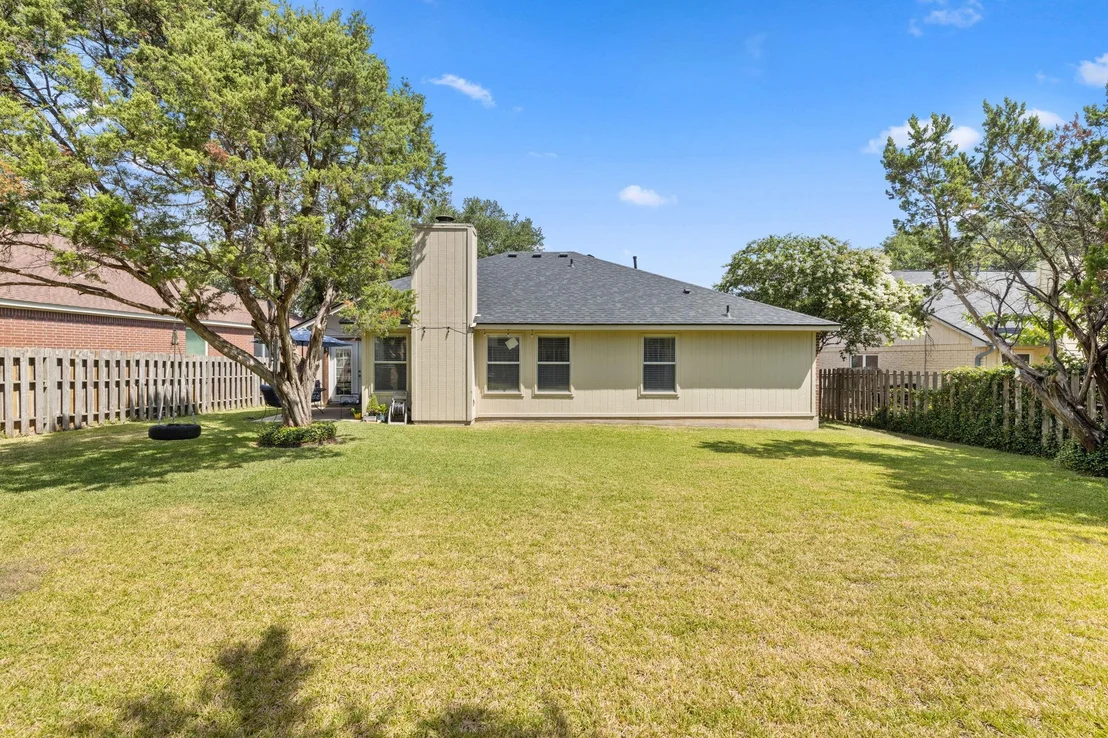 Photo of 1010 Cedar Crest DR