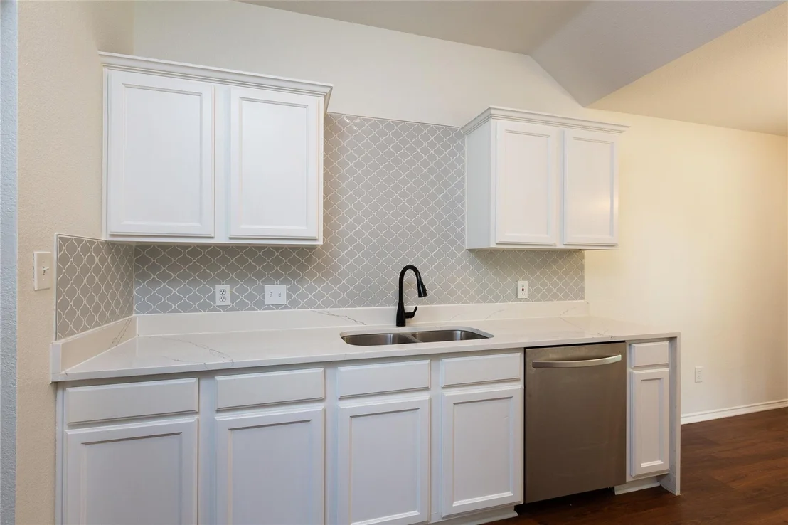 Photo of 2571 Georgian DR