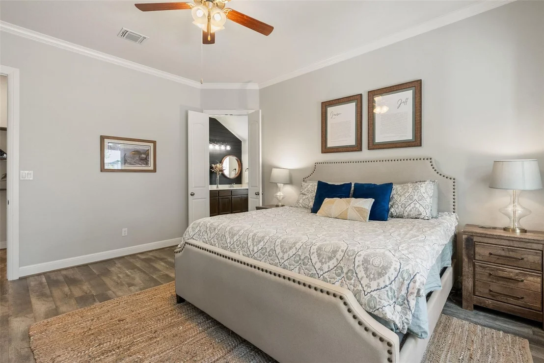 Photo of 396 Gunnison WAY