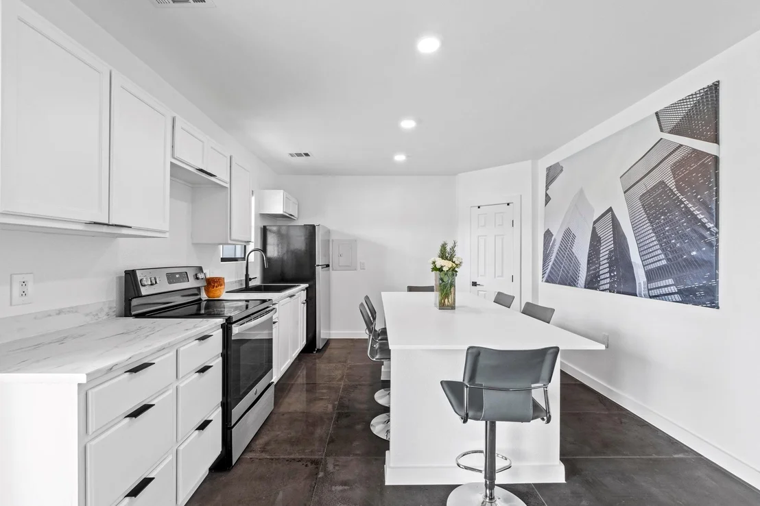 Photo of 150 Huntclub DR