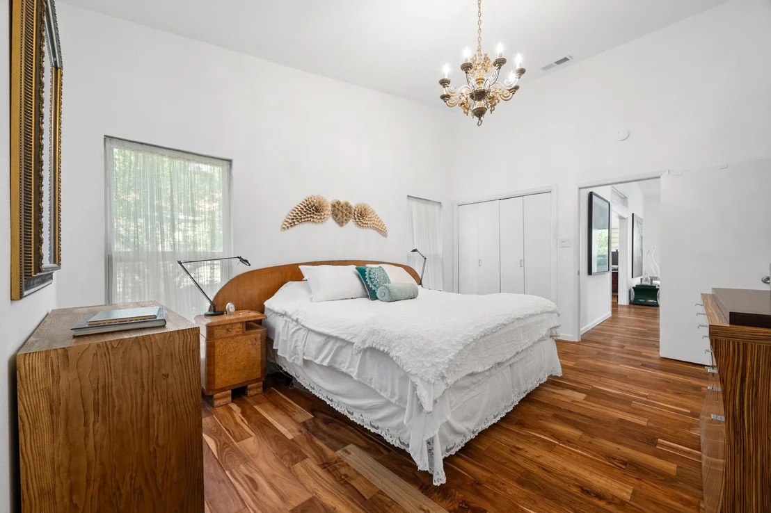 Photo of 102 Crescent BLF