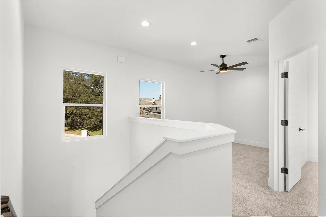 Photo of 107 Carmen CV