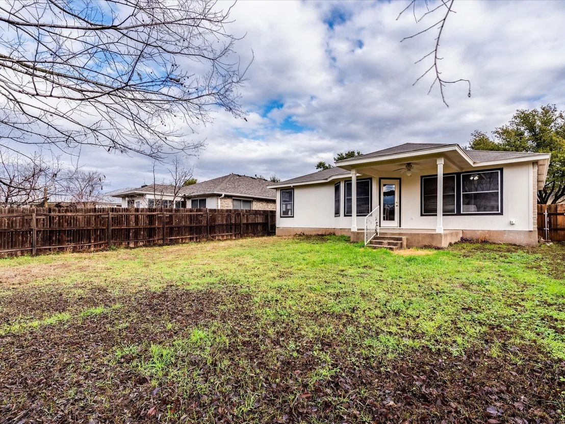 Photo of 1233 Tudor House RD