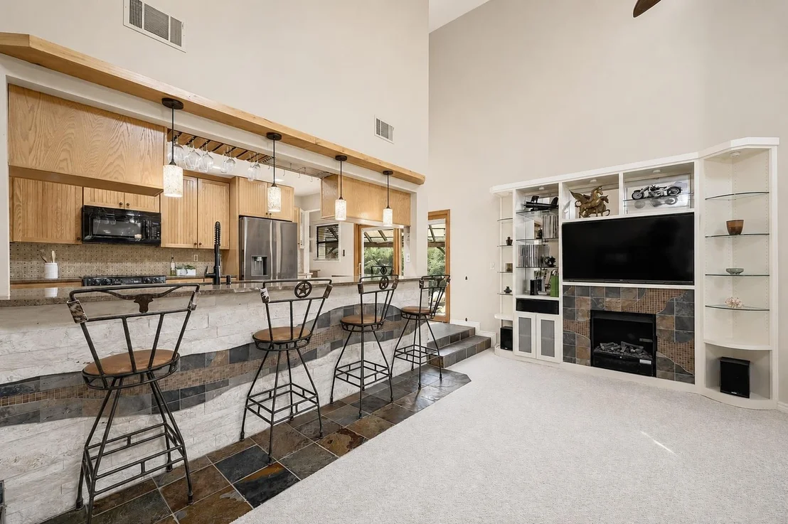 Photo of 122 Acapulco DR