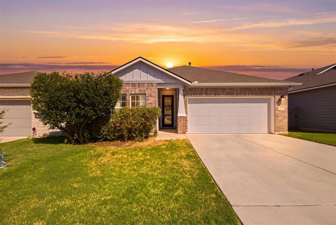 Photo of 208 Winding Hollow LN
