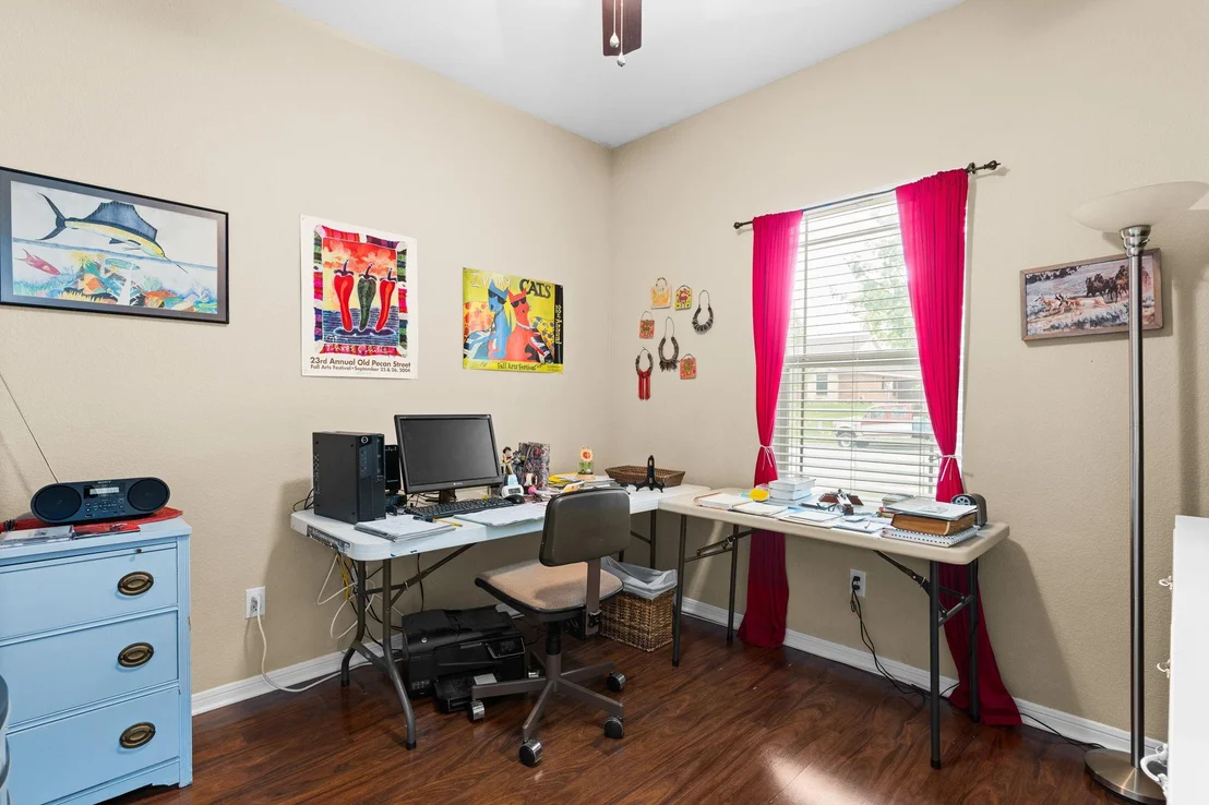 Photo of 1704 Walker Place BLVD
